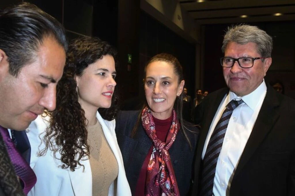 Morena, el daño le viene de fuera