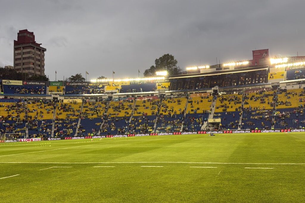 Triunfo del América sobre Querétaro opacado por violencia fuera del estadio