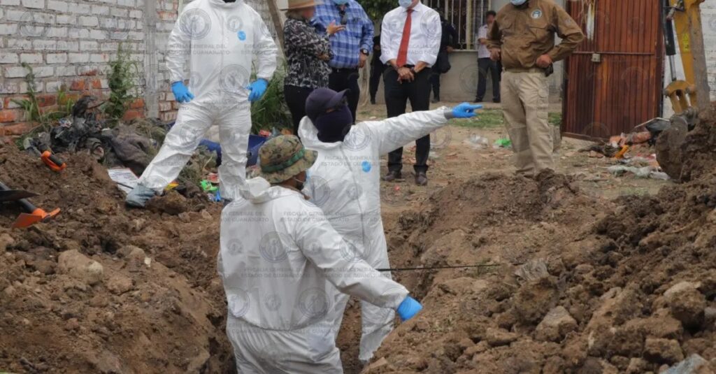 Hallan 32 cuerpos en casa abandonada de Irapuato