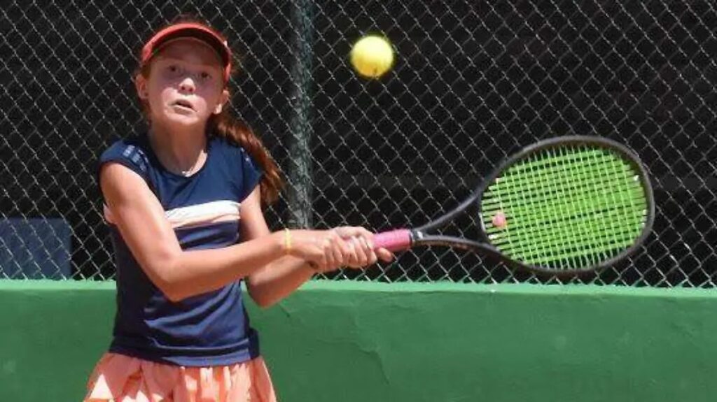 Tenistas queretanos brillan a nivel nacional: Loretta Serrano y Nicolás Paternina conquistan títulos en Jalisco, León y San Luis Potosí