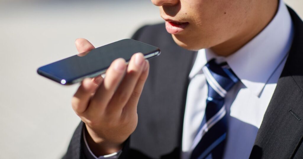 José Reynoso González, especialista en publicidad y marketing, señala que las búsquedas por voz modificaron la interacción de consumidores.