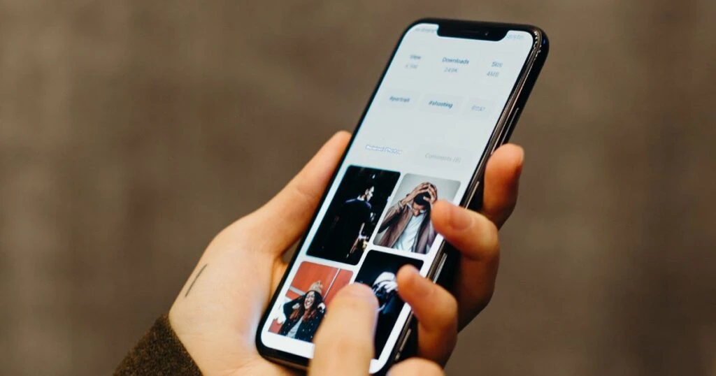 José Reynoso González, especialista en publicidad y marketing, explica que esta publicidad explora los datos de navegación del usuario.