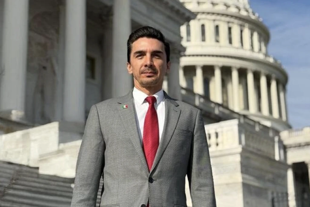 Alejandro Martínez Araiza, secretario general del SNAC, habla sobre sindicalismo y transformación laboral en México.