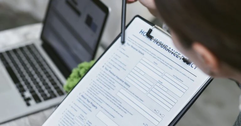 Los clientes de las compañías de seguros enfrentarán pólizas más caras y procesos de atención más lentos, advirtió el IMEF.