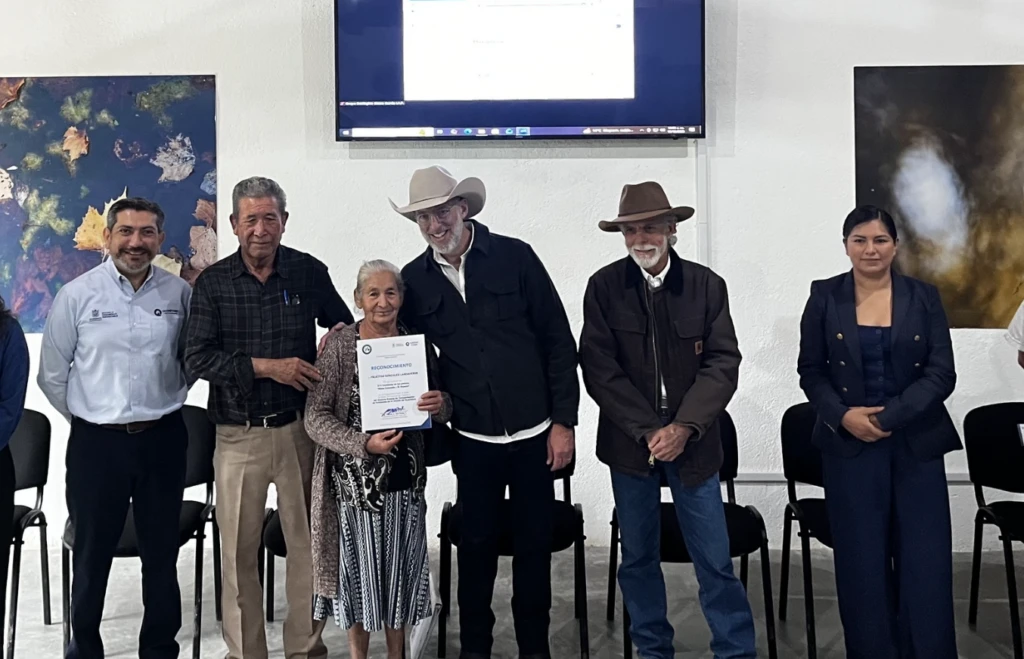 Marco Del Prete durante reunión sobre certificación EarthCheck y turismo sustentable en la Sierra Gorda de Querétaro.