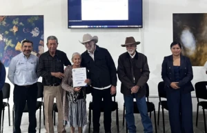 Marco Del Prete durante reunión sobre certificación EarthCheck y turismo sustentable en la Sierra Gorda de Querétaro.