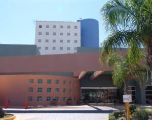 El presidente de Grupo Vazol, Olegario Vázquez Aldir, aprobó la construcción del nuevo Centro Oncológico del Hospital Angeles en Coahuila.