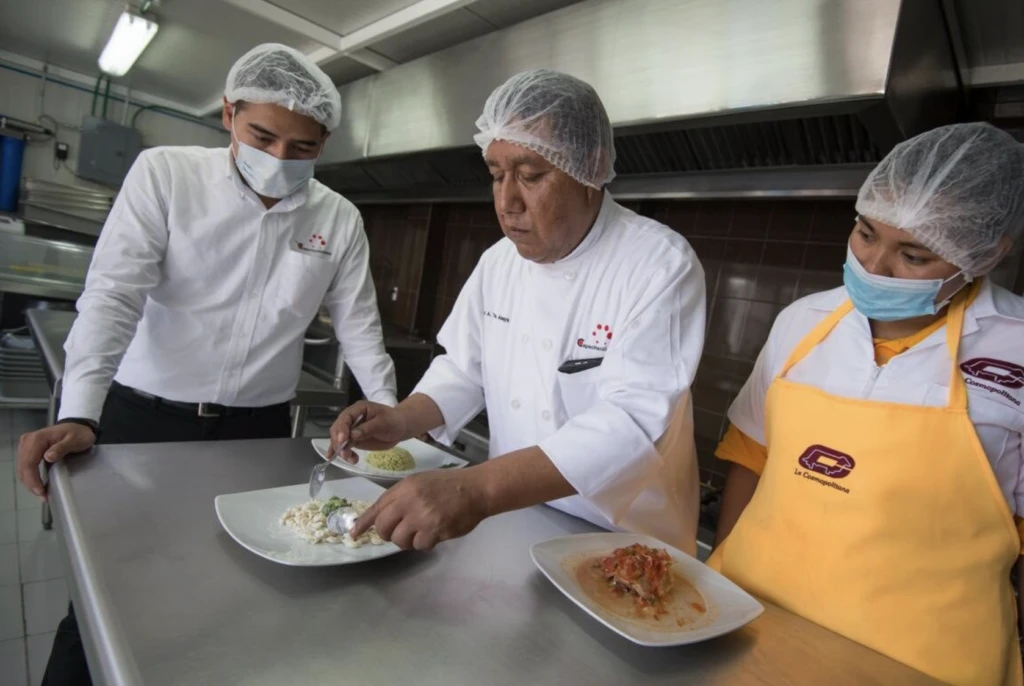 En La Cosmopolitana analizaron tendencias del sector alimentario global ante incertidumbre económica en 2026.