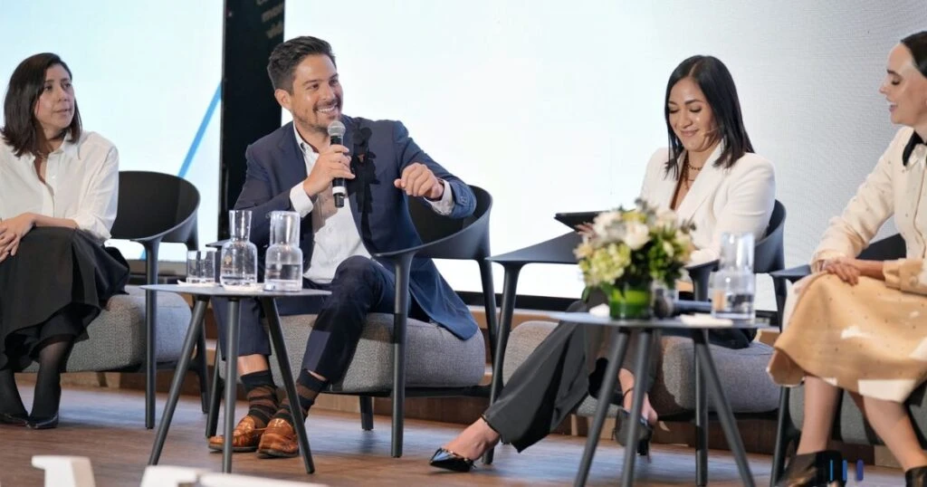 Víctor González Herrera en la Universidad Panamericana.
