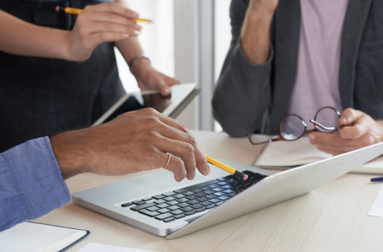 Alejandro Martínez Araiza, líder del SNAC, habla sobre capacitación laboral y productividad en México.