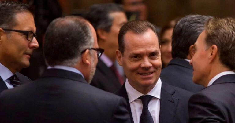 Olegario Vázquez Aldir, presidente de Grupo Vazol, junto a un grupo empresarial se reunieron con la presidenta Claudia Sheinbaum.