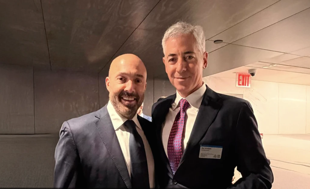 El empresario mexicano Jack Landsmanas se integra como inversionista en Pershing Square USA.