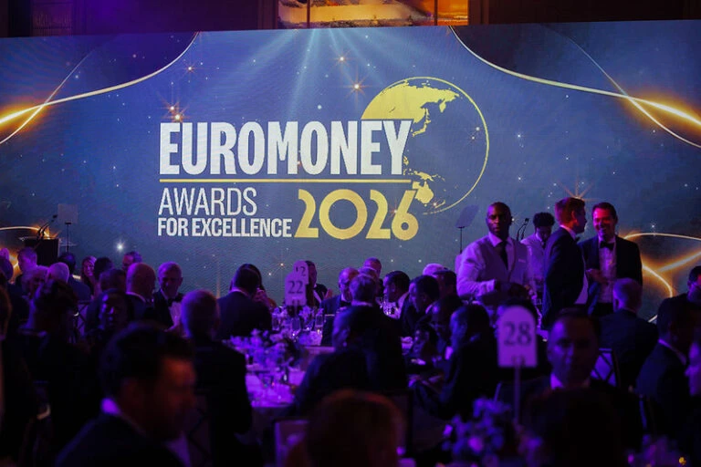 Banco Azteca recibe aval internacional de Euromoney por crédito al consumo