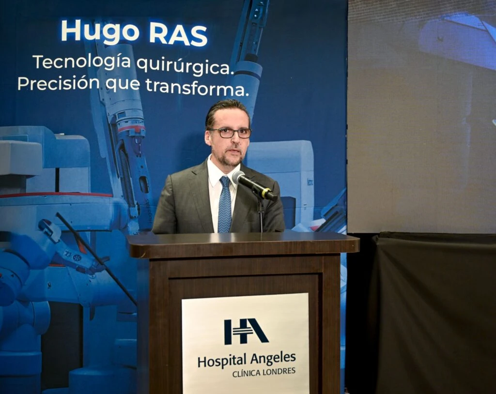 Olegario Vázquez Aldir promueve primer congreso de vanguardia médica.